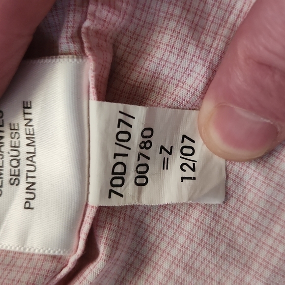 3/$20 Tommy Hilfiger Ithaca Pink Square Print Button-Up Shirt - Picture 8 of 9